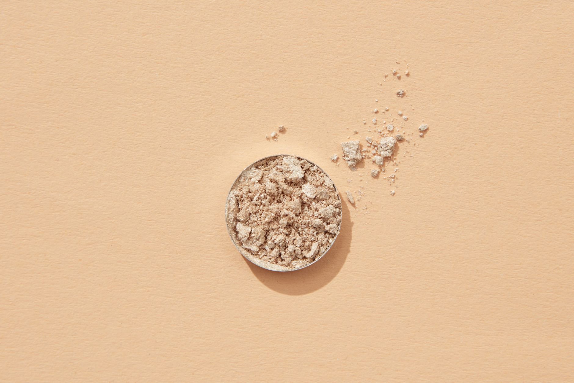 powder highlighter compact pan champagne tone