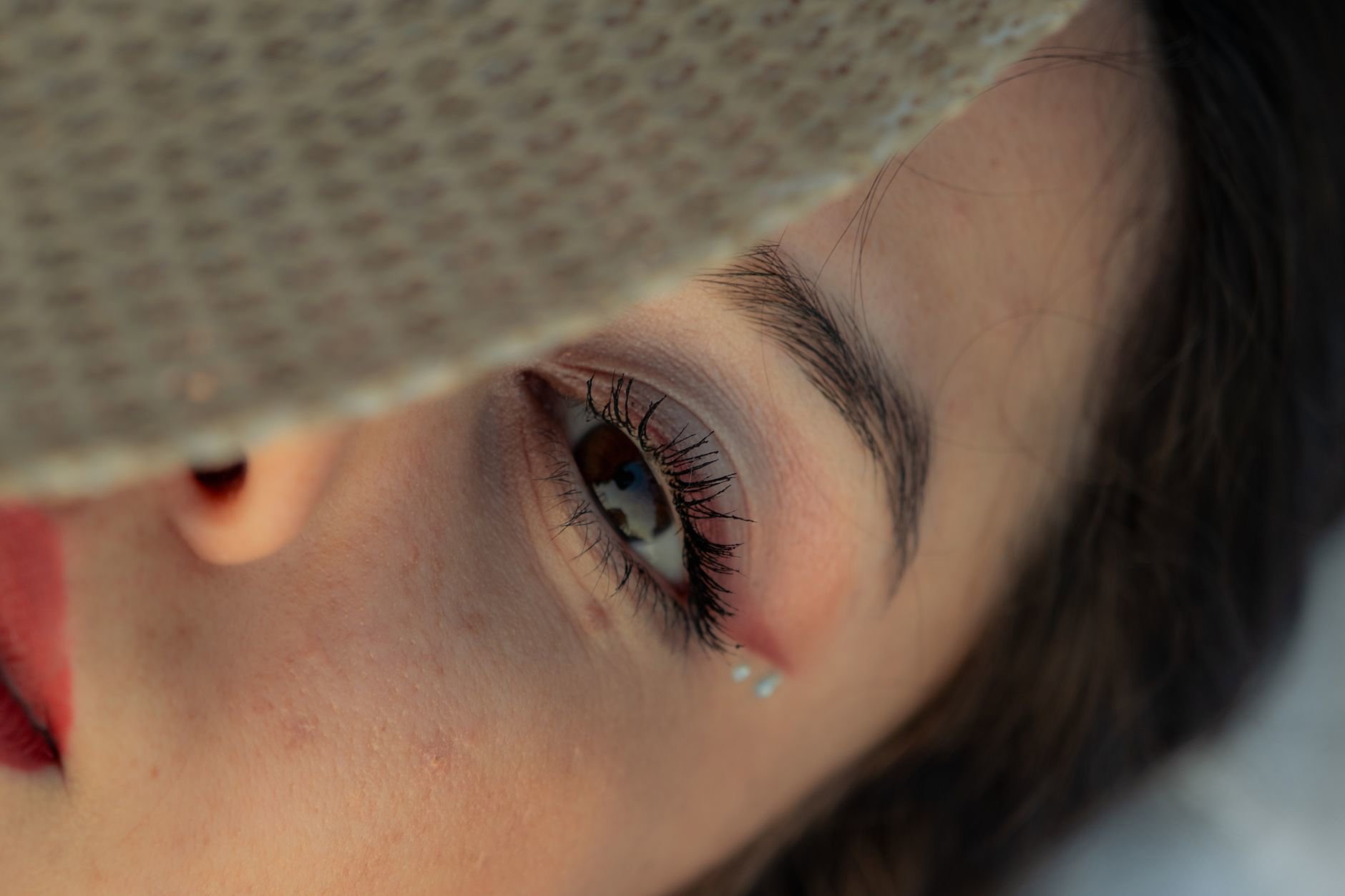 waterproof makeup woman summer heat close up