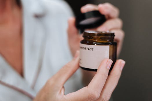 Day Cream vs Night Cream: What’s the Difference?
