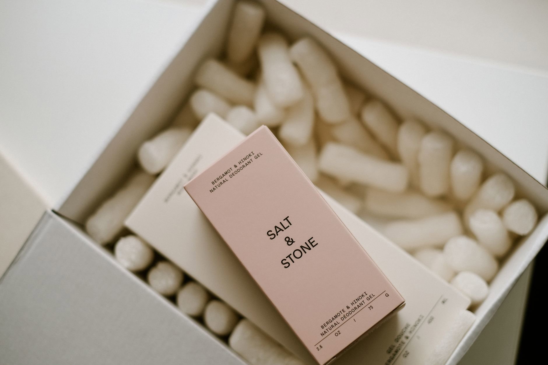 Déos parfumés 2026 : ça remplace vraiment le parfum ?