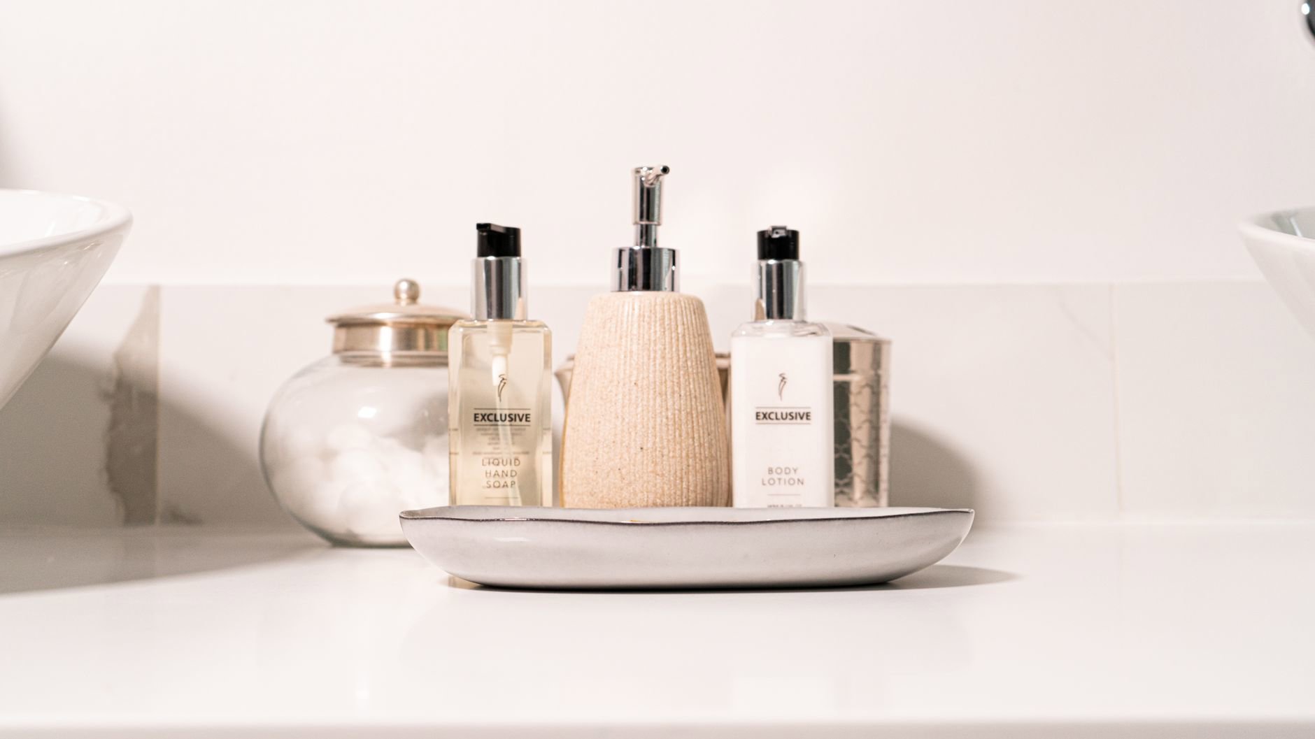 Do Bath & Pampering Sets Expire? Shelf Life Guide