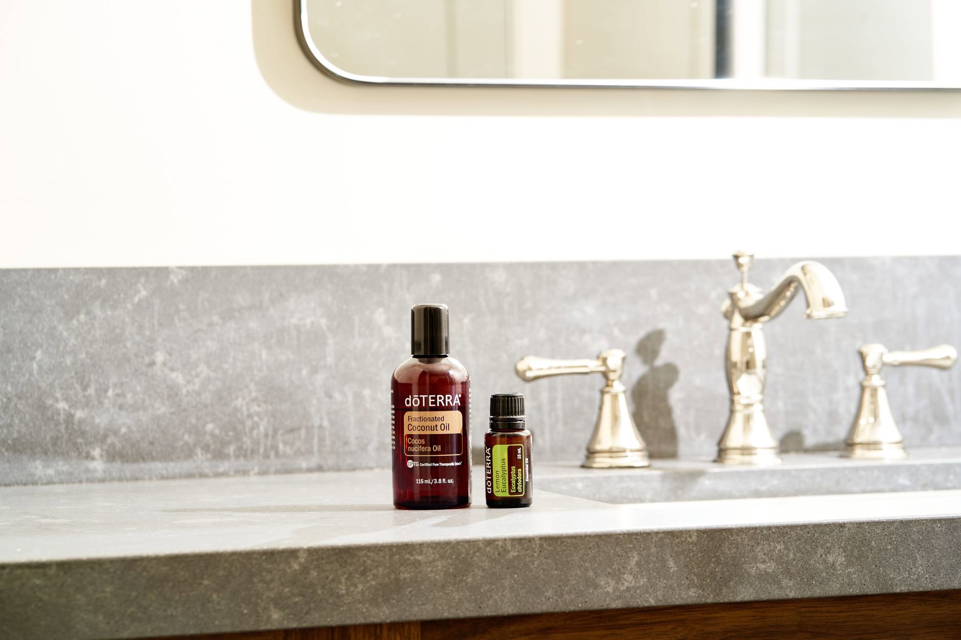 Do Face Oils Expire? Signs, Shelf Life & Storage