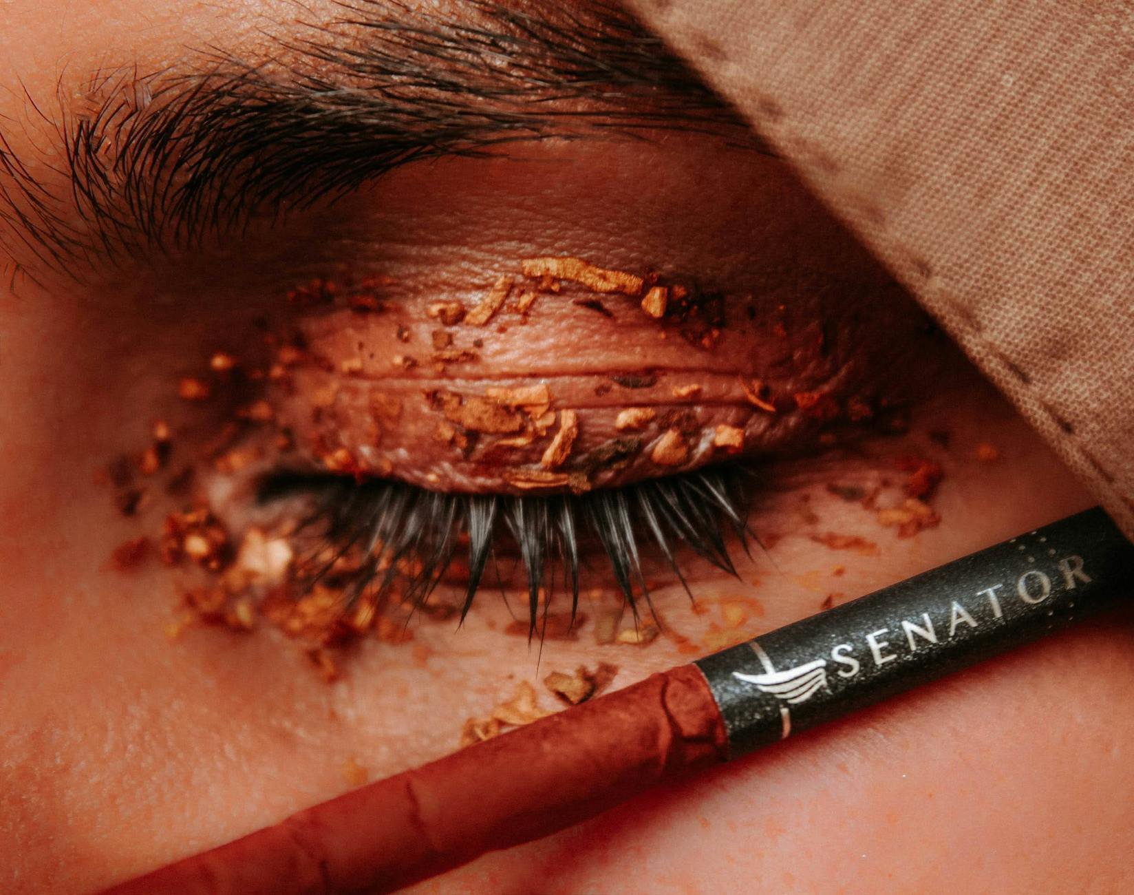 close up eyelid satin eyeshadow natural light