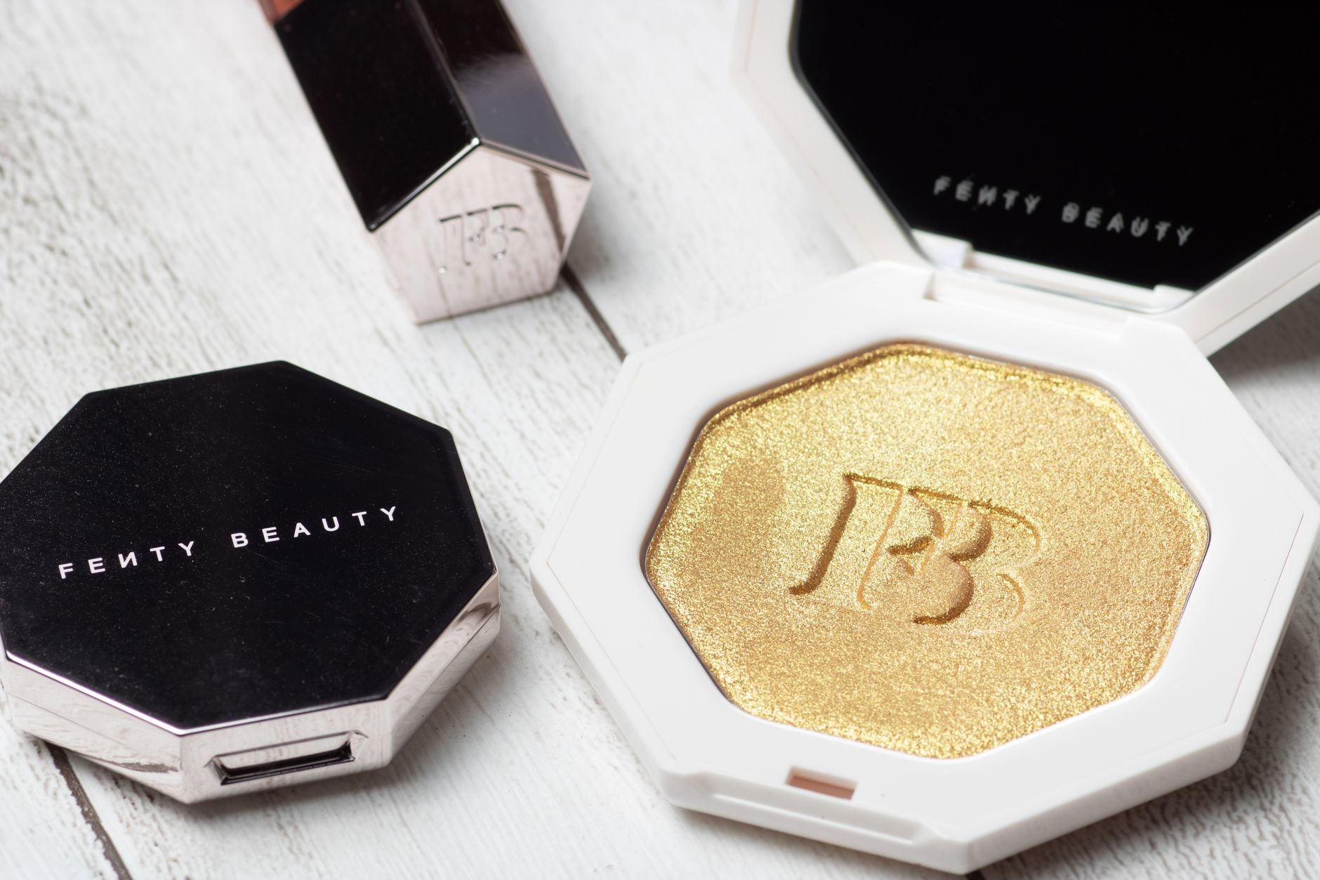 Fenty Beauty Cheeks Suede Powder Blush swatch powder texture
