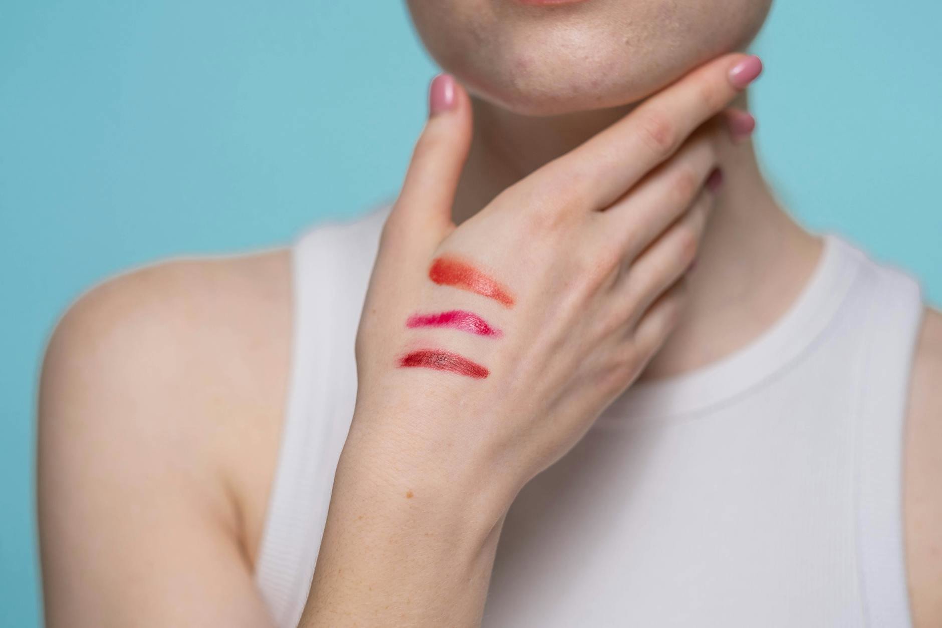 concealer shade swatches on jawline