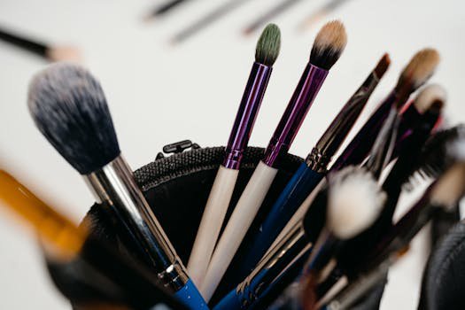 How to Choose the Right Foundation Brush