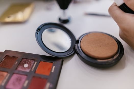 How to Spot Beauty Dupes That Actually Work in Canada