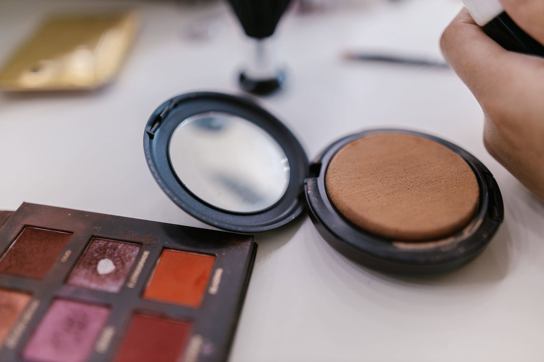 How to Spot Beauty Dupes That Actually Work in Canada