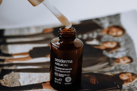 Hyaluronic Acid vs Retinol: Which Serum First?