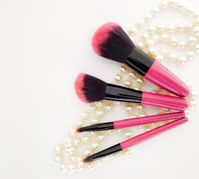 Make-up-Pinsel richtig reinigen: Wie oft & womit?