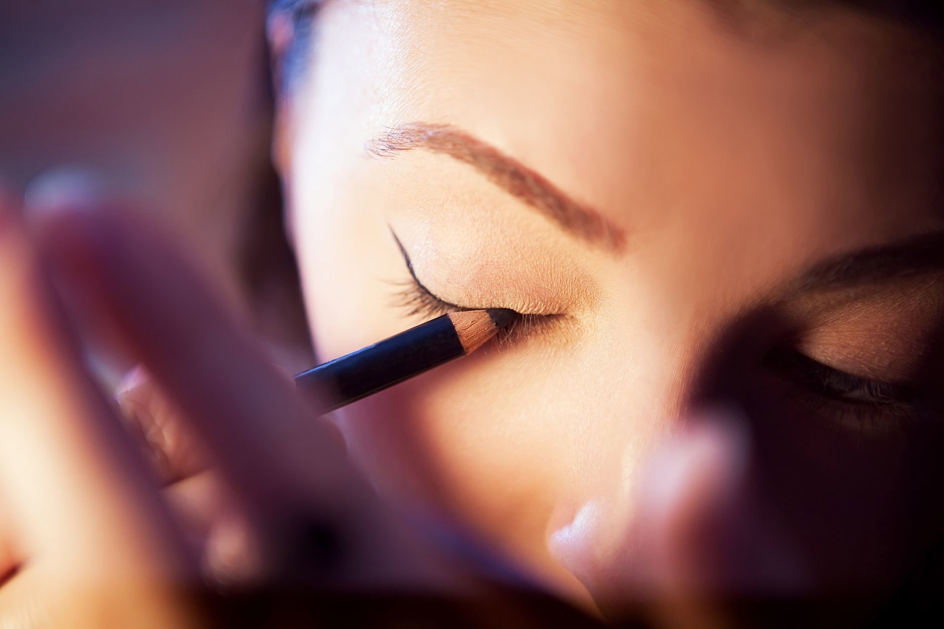 Micro-Wing Liner in Canada: The Sharp, Budget Way
