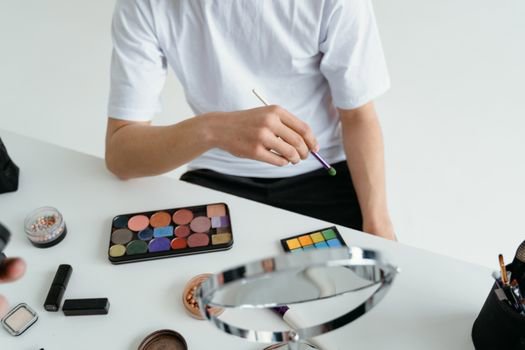 PFAS in Cosmetics: What Canadian Shoppers Should Do Now