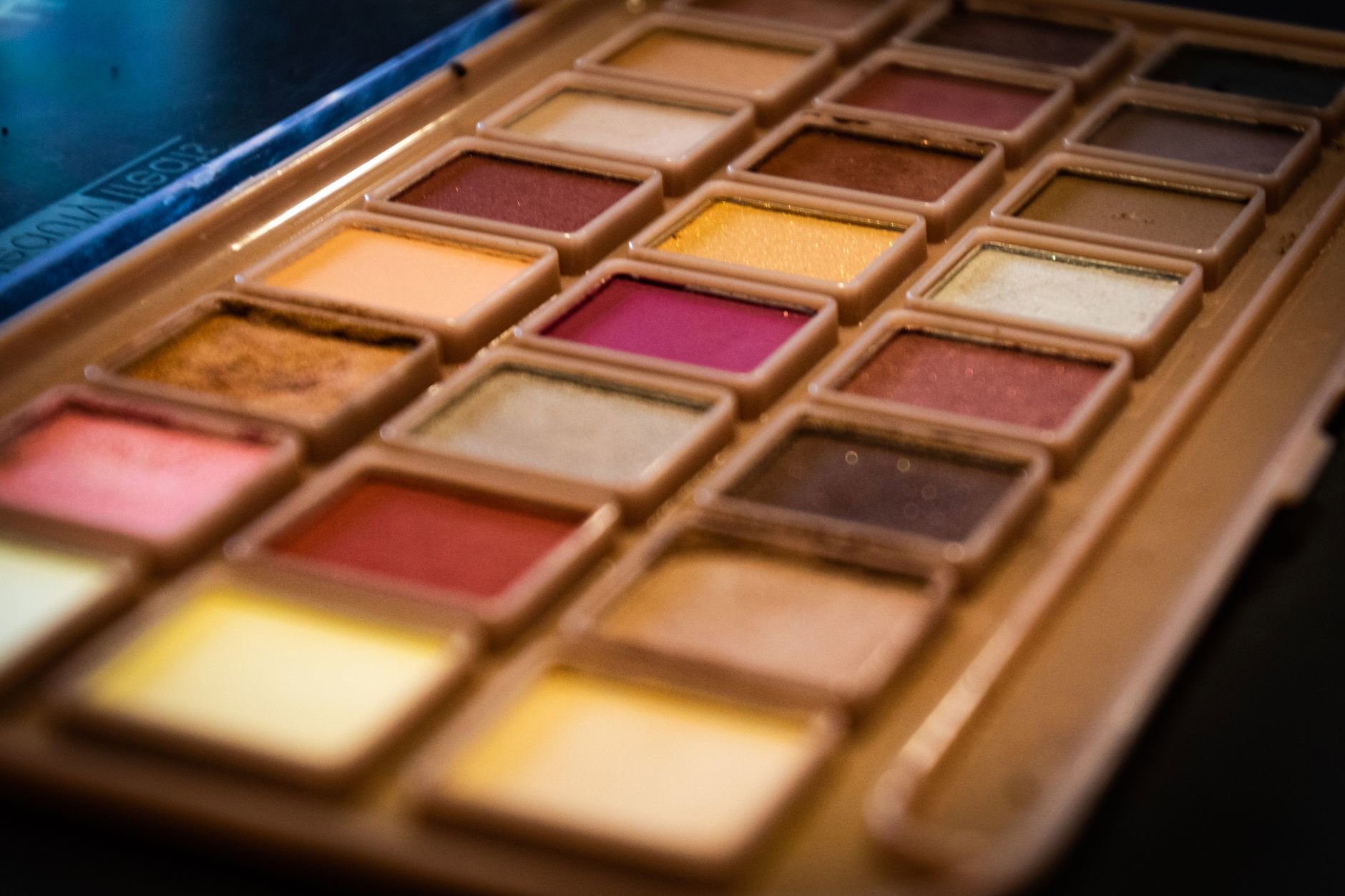 Natasha Denona eyeshadow palette close up