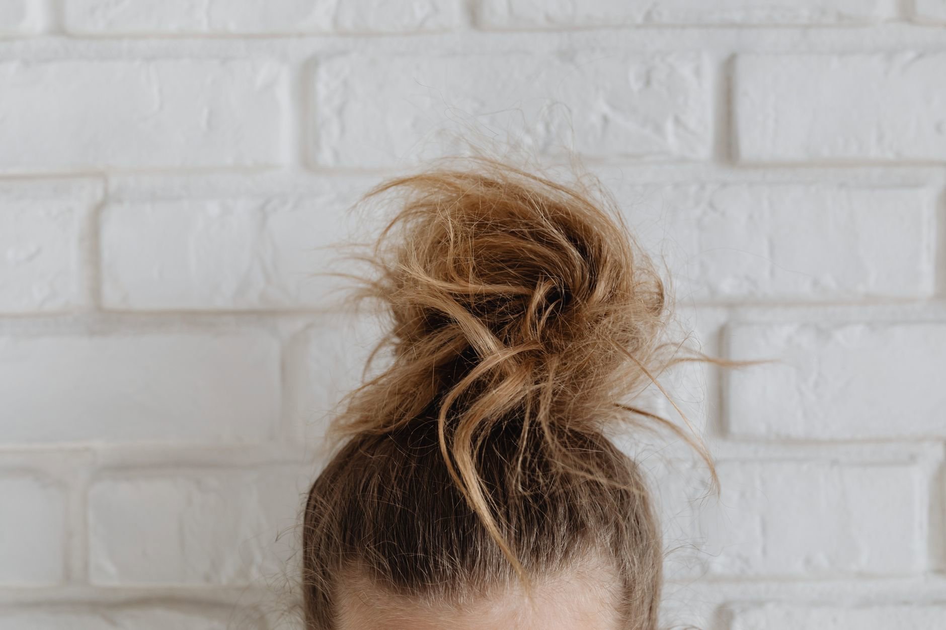 Qué sérum capilar usar para frizz y humedad: guía