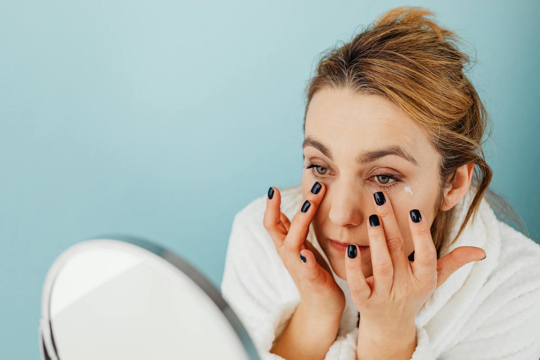 Quelle crème contour des yeux anti-âge choisir ?