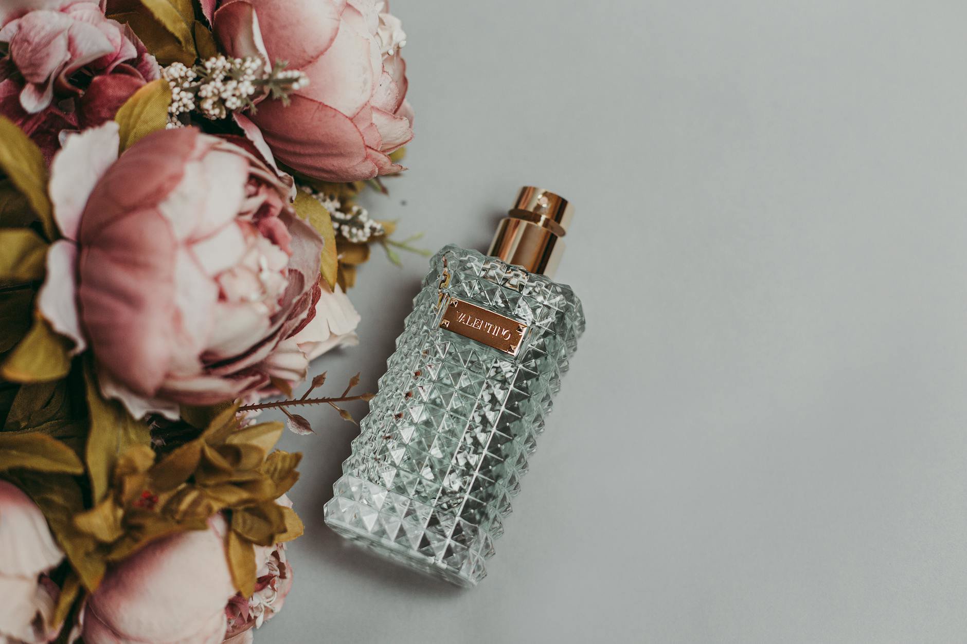Smell Like Spring 2026: Dessert vs. Flower Perfume