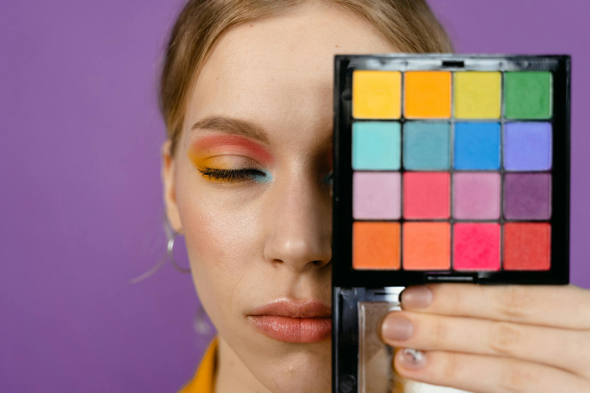 Watercolor Makeup: How to Wear 2026’s Soft Color Trend