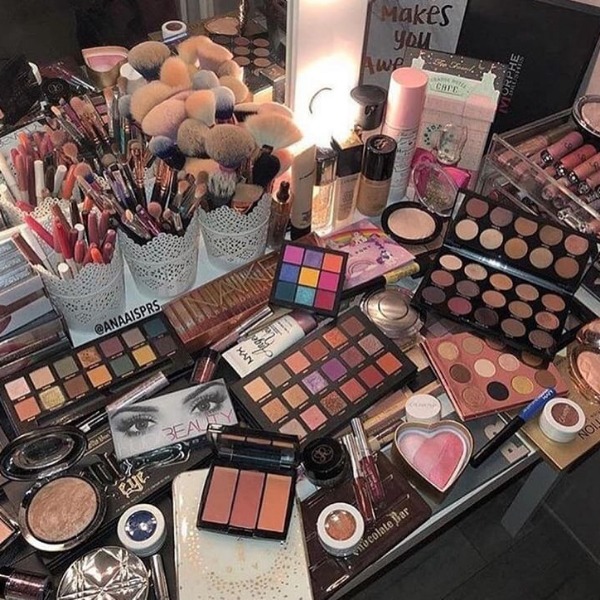 EllieMUA