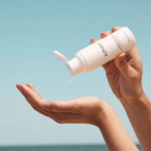 Alpha-H Generation Glow Daily Resurfacing Essence
