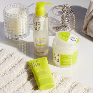 NIP AND FAB Teen Skin Fix Zero Shine Moisturiser - Acne & Spot Moisturisers & Serums 3