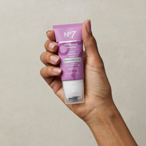 NO7 Menopause Skincare Instant Radiance Serum - Anti Ageing Face Serums 2
