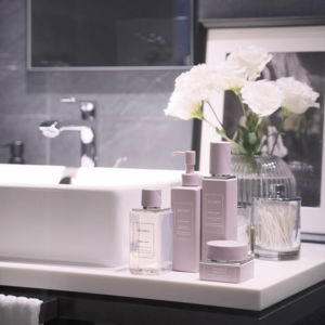 Decorté Hydra Clarity Micro Essence Cleansing Emulsion - Milk & Cream Cleansers 4