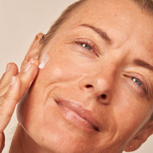 Dr Dennis Gross Skincare Vitamin C And Lactic Dewy Deep Cream - Day Face Moisturisers 3