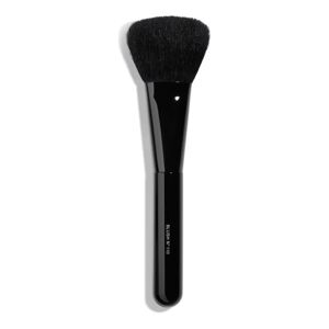 Chanel Blush Brush 04 - Makeup Brushes & Applicators 2