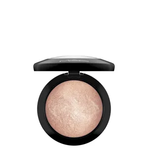MAC Mineralize Skinfinish Highlighter