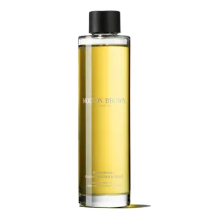 Molton Brown Mesmerising Oudh Accord & Gold Aroma Reeds Refill