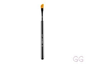 E62 - Cut Crease Brush