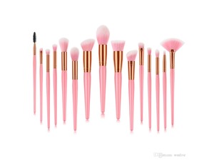 GlamGeekMakeup Baby those Brushes